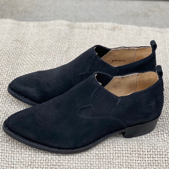 Frye Billy round toe black suede shooties - Picture 1 of 12